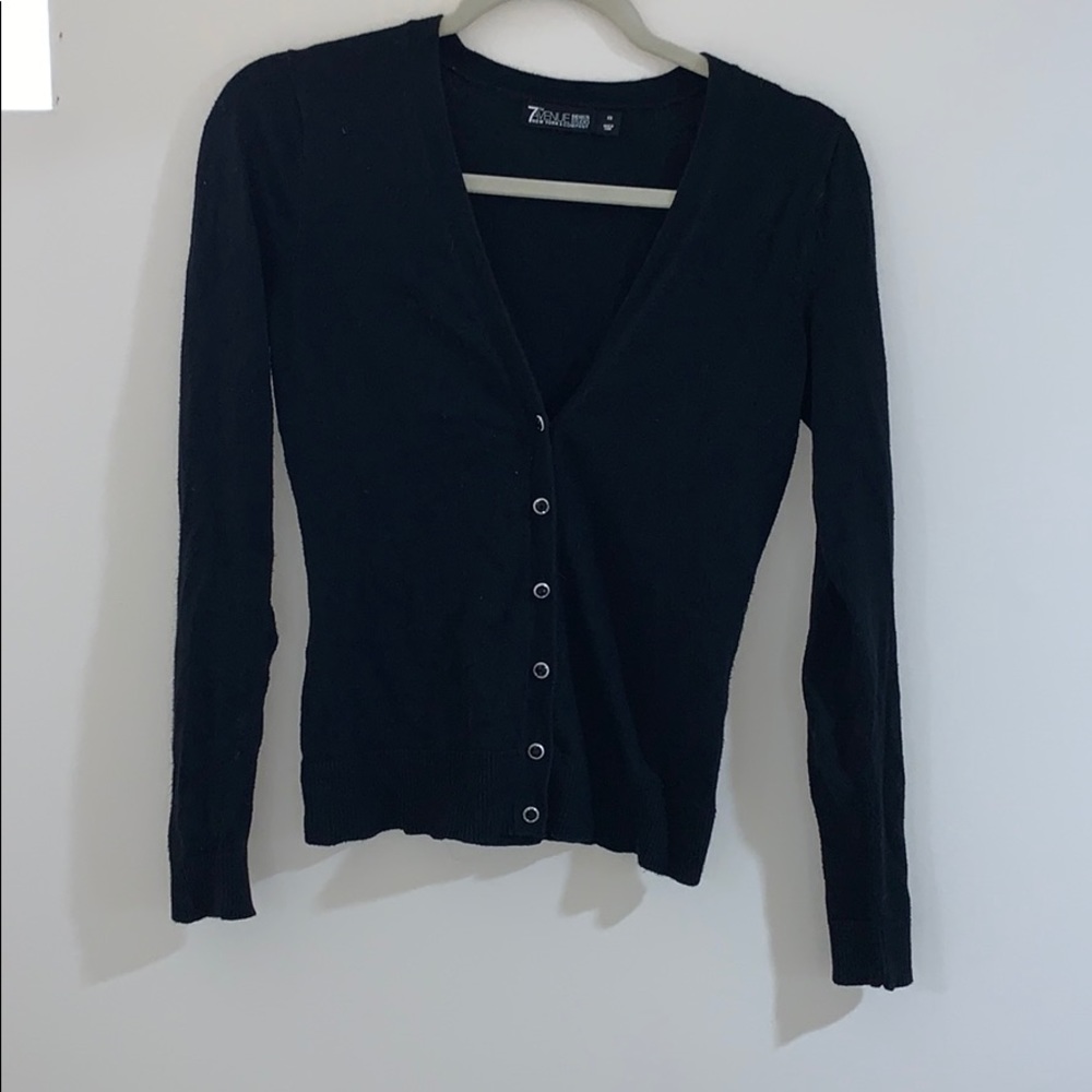 long sleeve v neck top